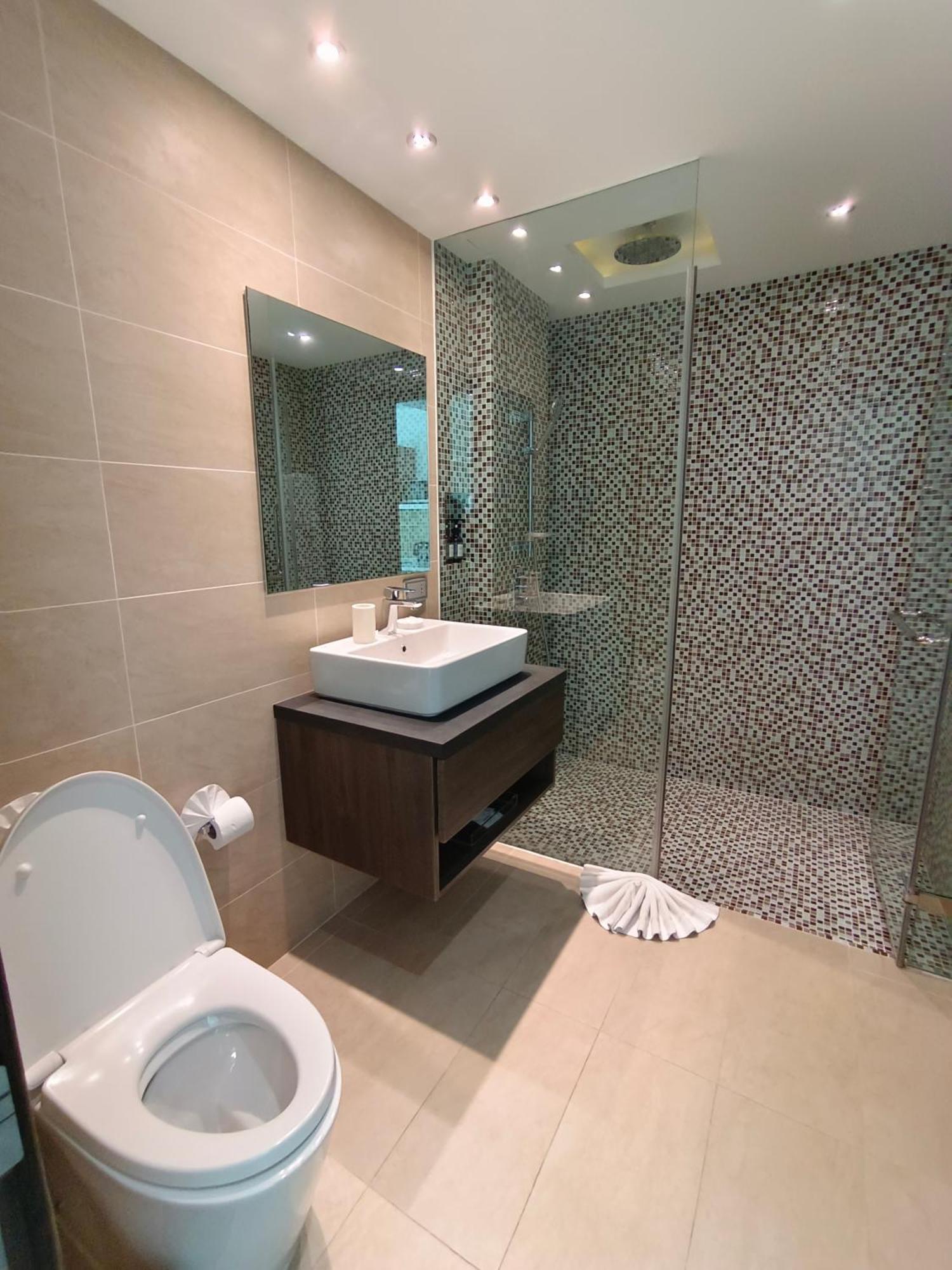 Lets Phuket Twin Sands Resort & Spa Patong Экстерьер фото