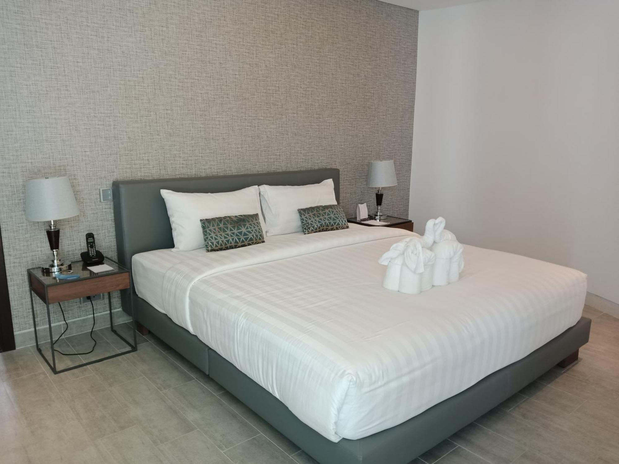 Lets Phuket Twin Sands Resort & Spa Patong Экстерьер фото