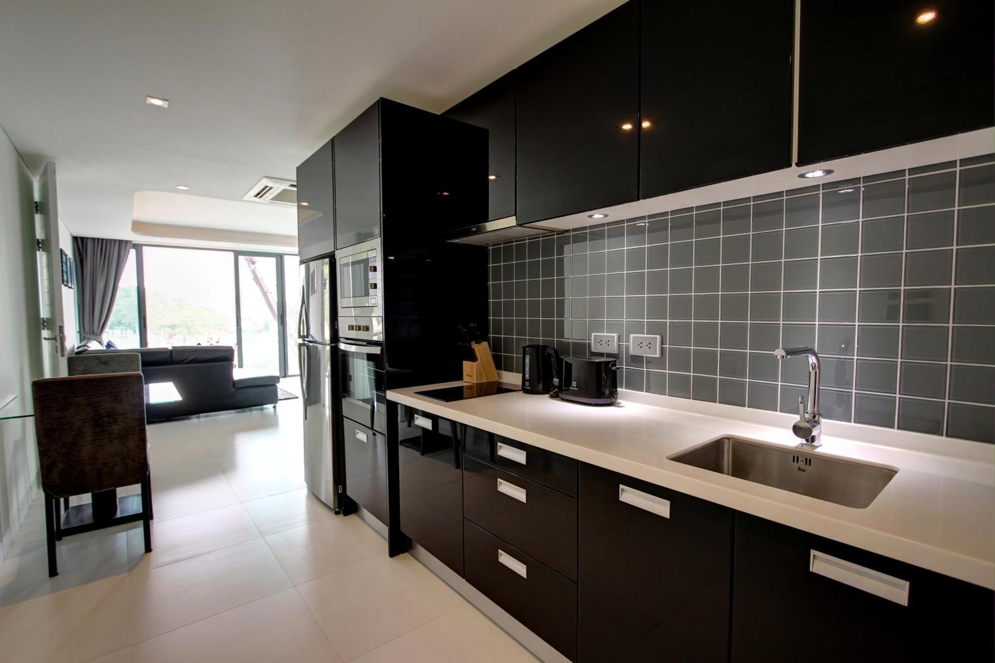 Lets Phuket Twin Sands Resort & Spa Patong Экстерьер фото
