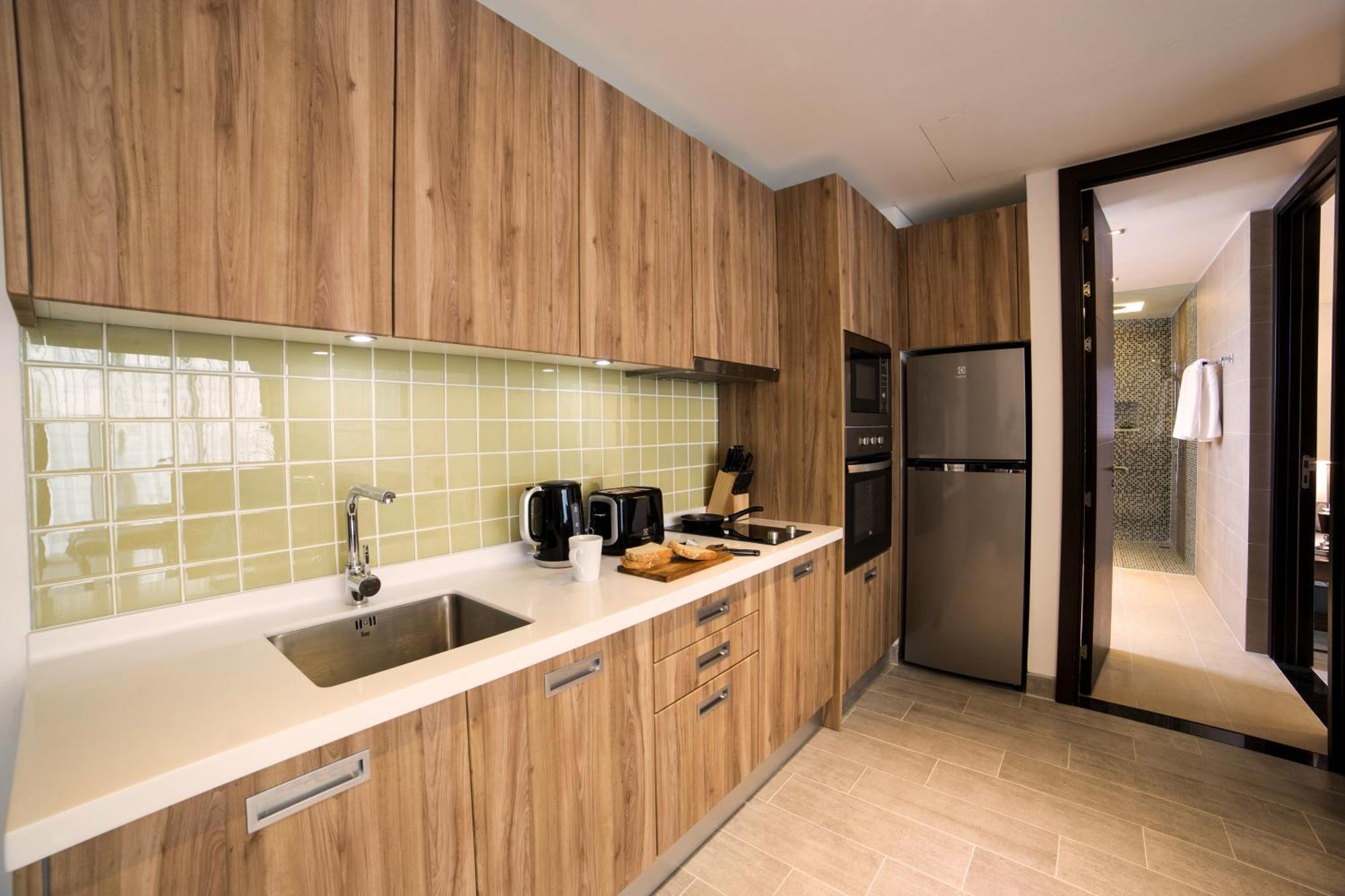 Lets Phuket Twin Sands Resort & Spa Patong Экстерьер фото